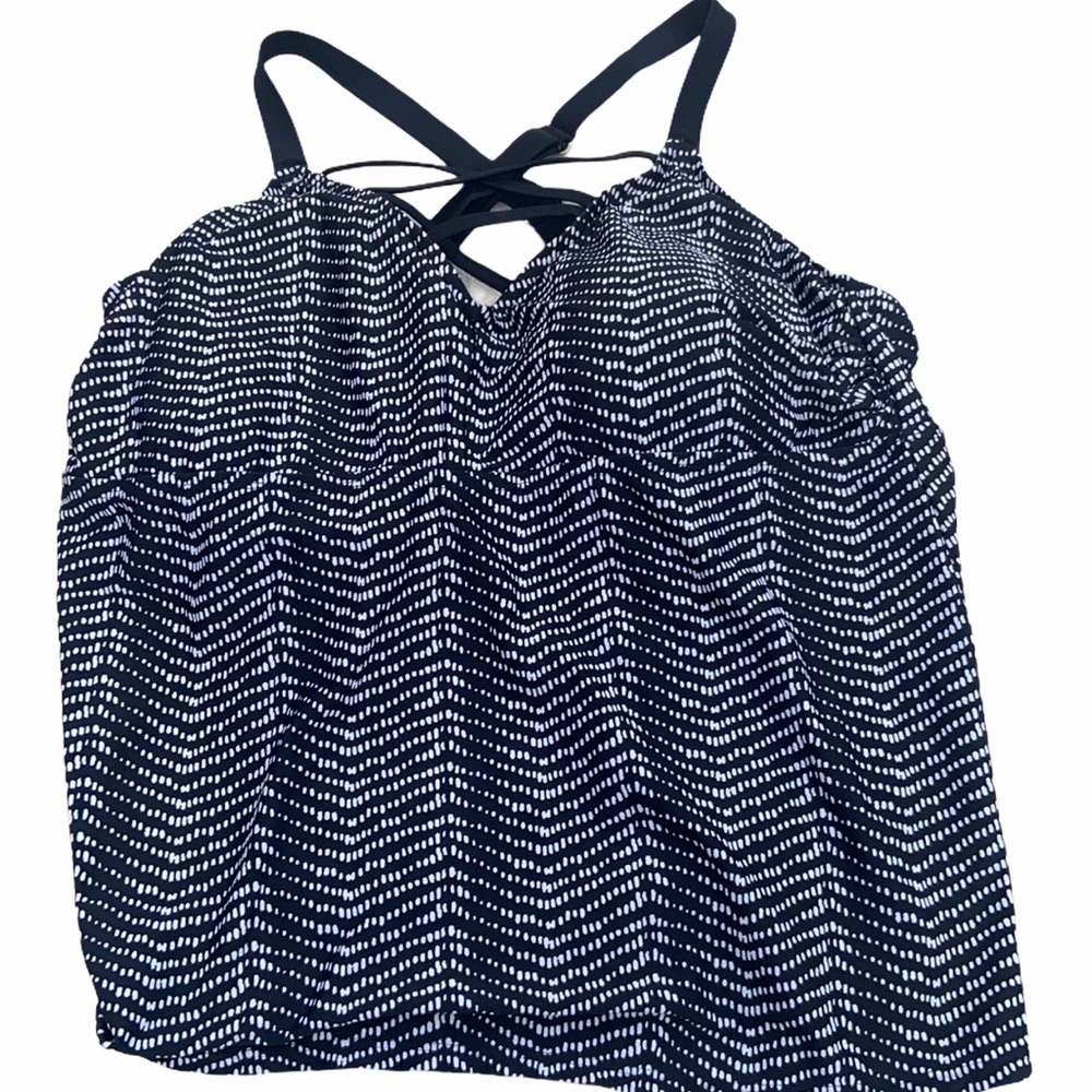 Ava & Viv Black/White Striped Strappy Tankini-20W
